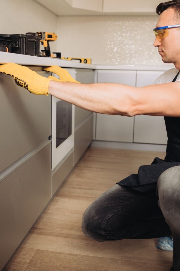 Küchenmontage Aachen - Momos Montageservice Aachen - Montagearbeiten - Küchenmontage - Möbelmontage - Demontage - Entsorgung - Möbeltransport